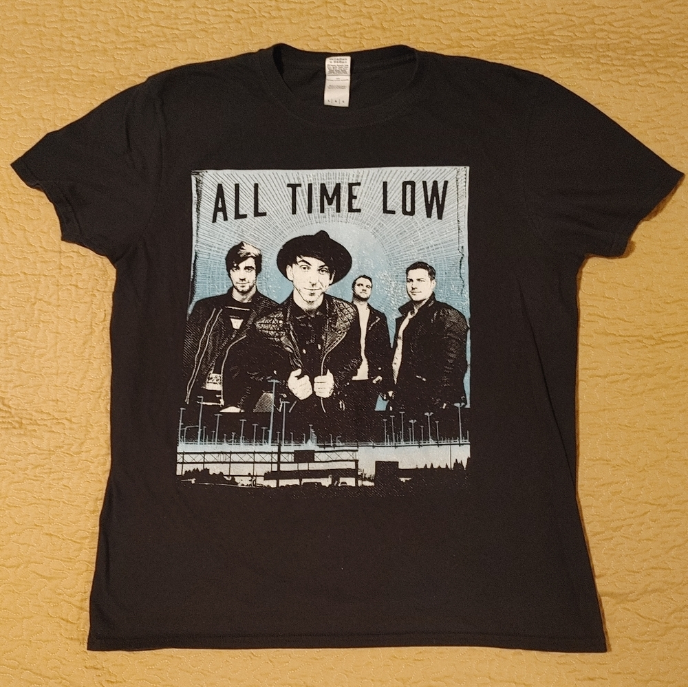All Time Low band Future Hearts Tour t shirt Size Large  - purchased at concert